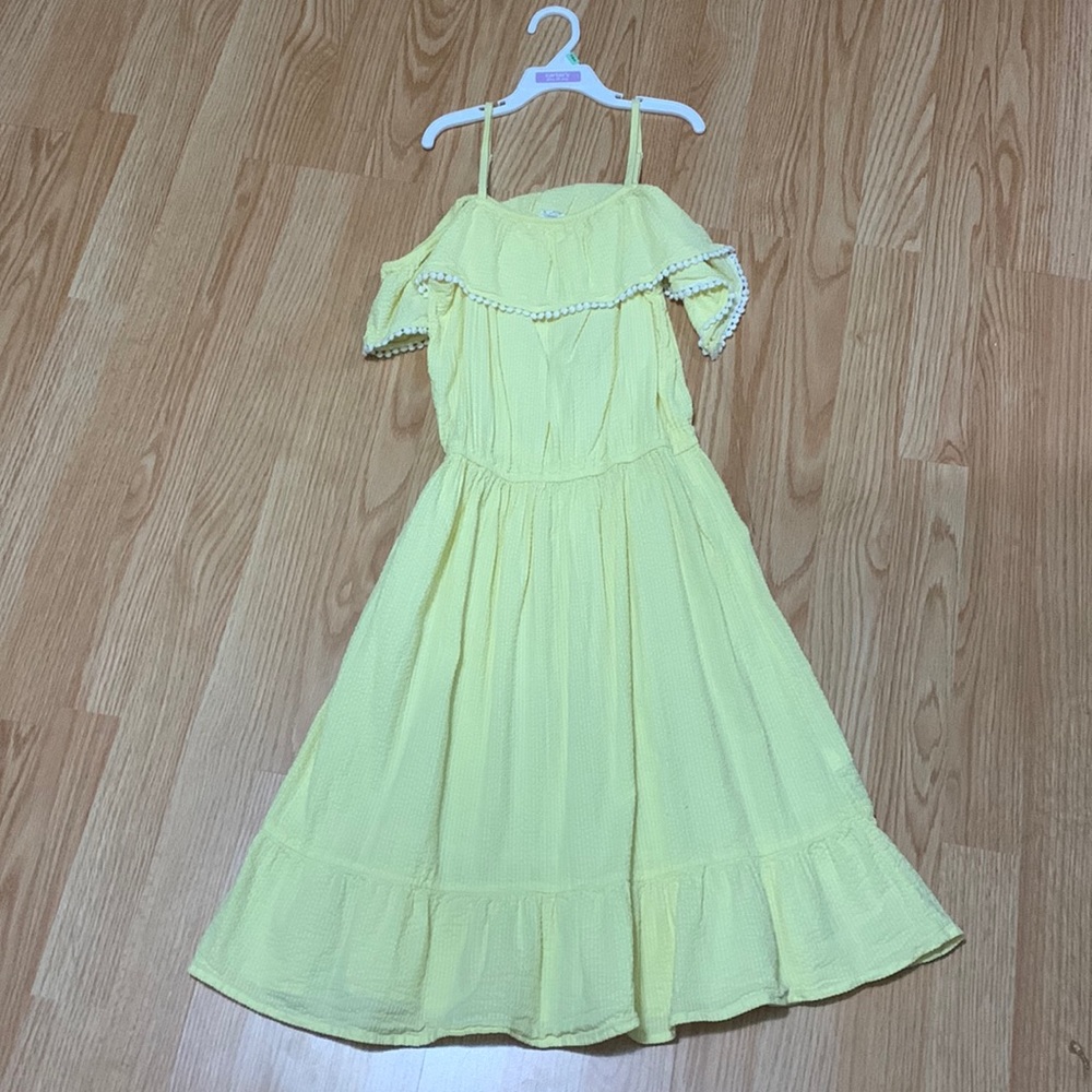 Yellow dress